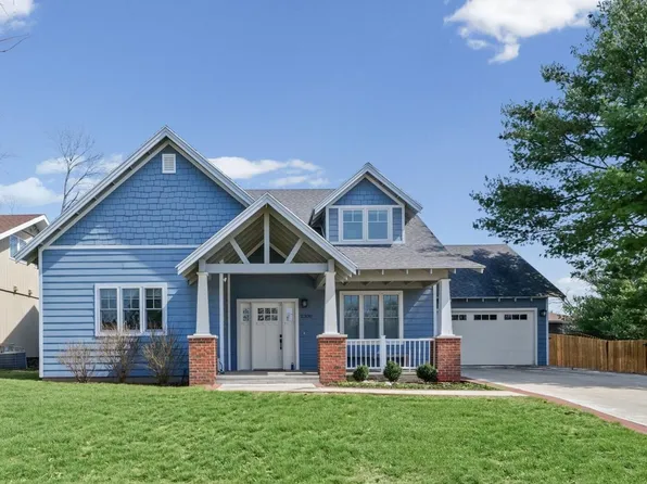 2308 Grange Dr, Urbana, IL 61801