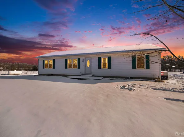 3685 Dexter Trl, Stockbridge, MI 49285