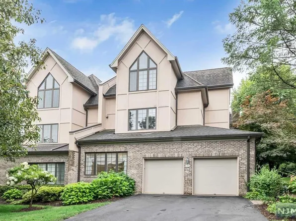 232 Cambridge Oaks, Park Ridge, NJ 07656