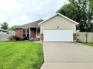413 Valley View Dr, Frontenac, KS 66763