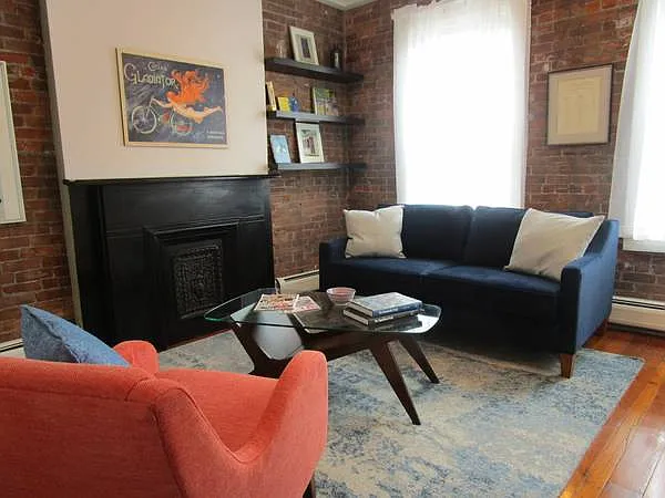 16 Lyon St #2