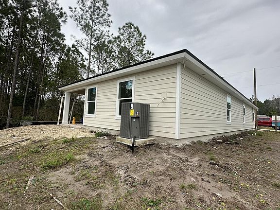 3rd image of 990 W AIKEN Street W