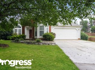 9903 Peppermint Ln, Charlotte, NC 28215