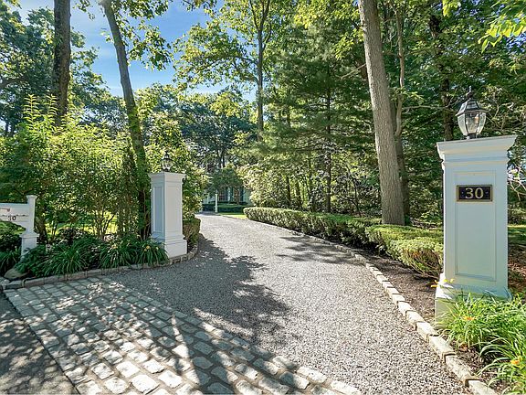 2nd image of 30 Woodland Dr