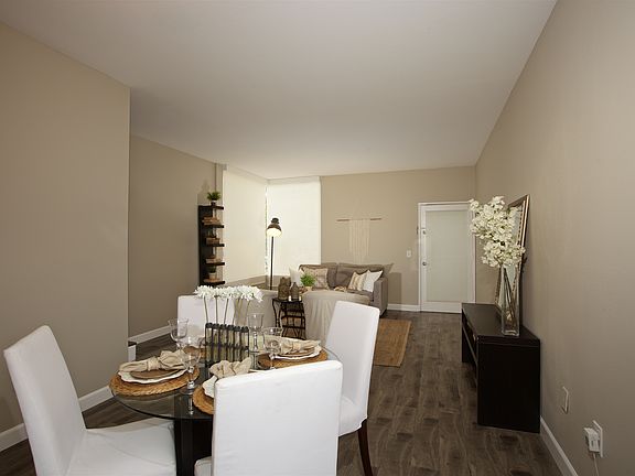 3rd image of 1601 Kettner Blvd Unit 14