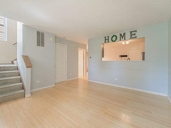 4th image of 2323 Woodhill Ct