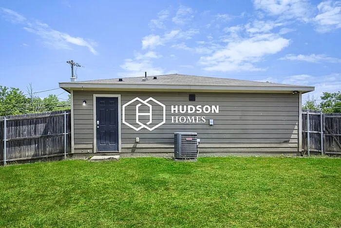 3509 Pickett St — Photo 12