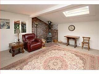 5th image of 18129 Bayview Dr