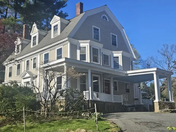 29 Highland Ave, Greenfield, MA 01301