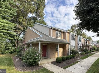 1002 Valley Glen Rd #239, Elkins Park, PA 19027