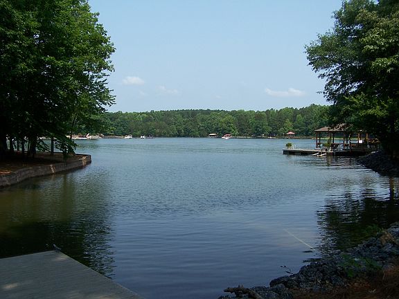 5th image of 2235 Metcalf Dr