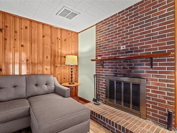5th image of 1309 Rhode Island Ave