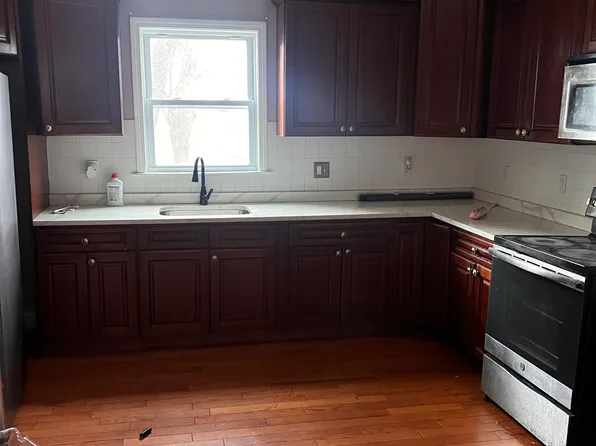 582 Centre St #2, Brockton, MA 02302