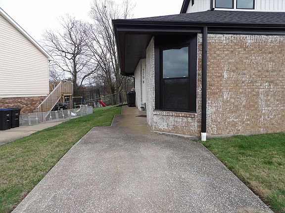 3rd image of 779 Ridgeview Dr