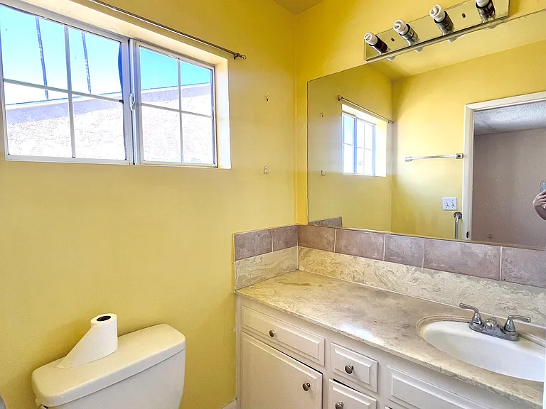 1035 Western Ave #4 — Photo 14
