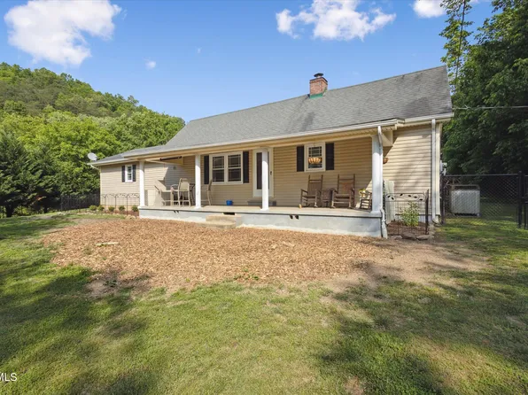 324 Hayes Rd, Bluff City, TN 37618