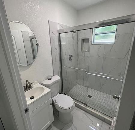 3rd image of 2861 NE 5th Ct