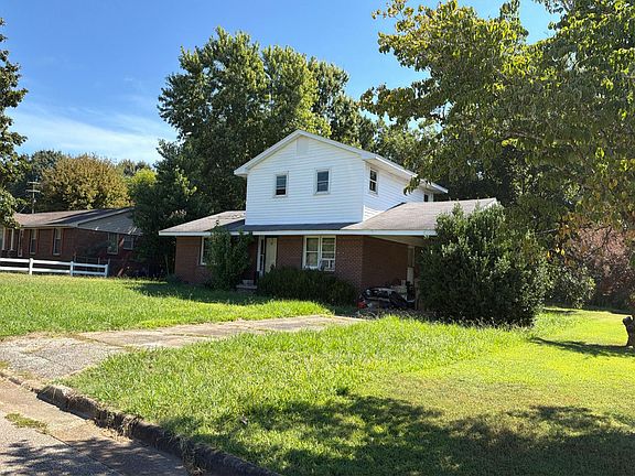 2nd image of 406 Sunset Dr