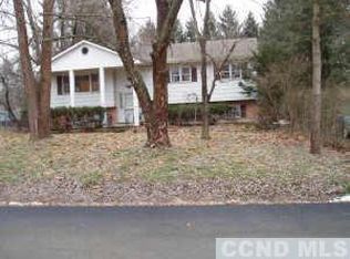 39 Orchard Mills Rd, Claverack, NY 12513