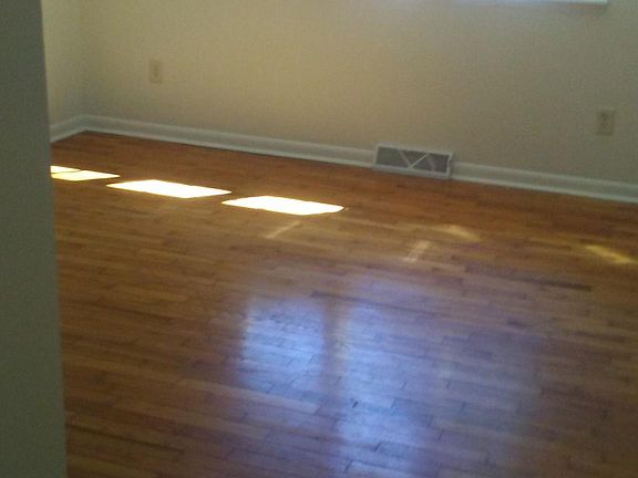 5th image of 465 Parkway Dr #1