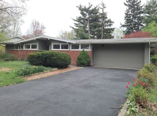 1914 S Harding Dr, Urbana, IL 61801