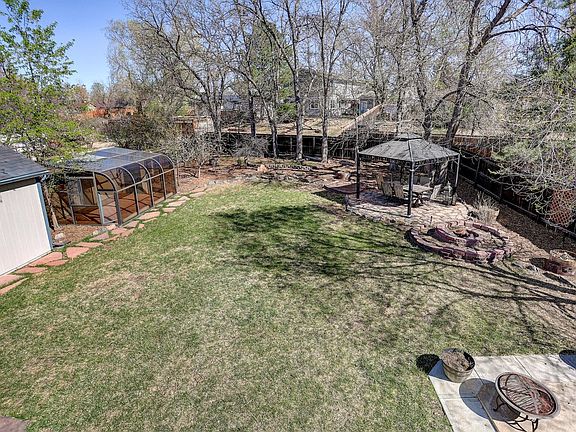 5th image of 582 Highland Dr