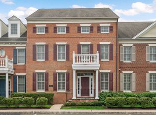 203 Palmer Aly, Newtown, PA 18940