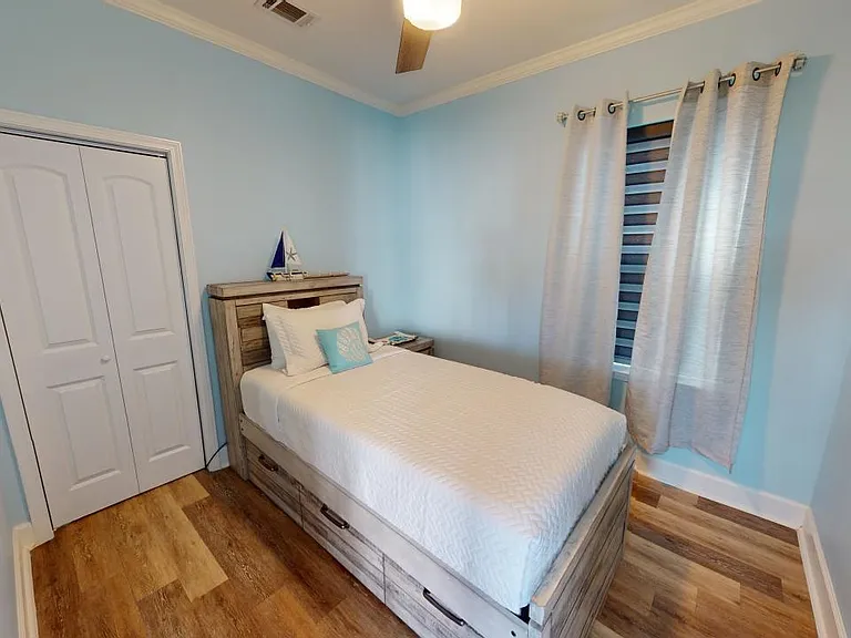 116 Acacia Ave — Photo 15