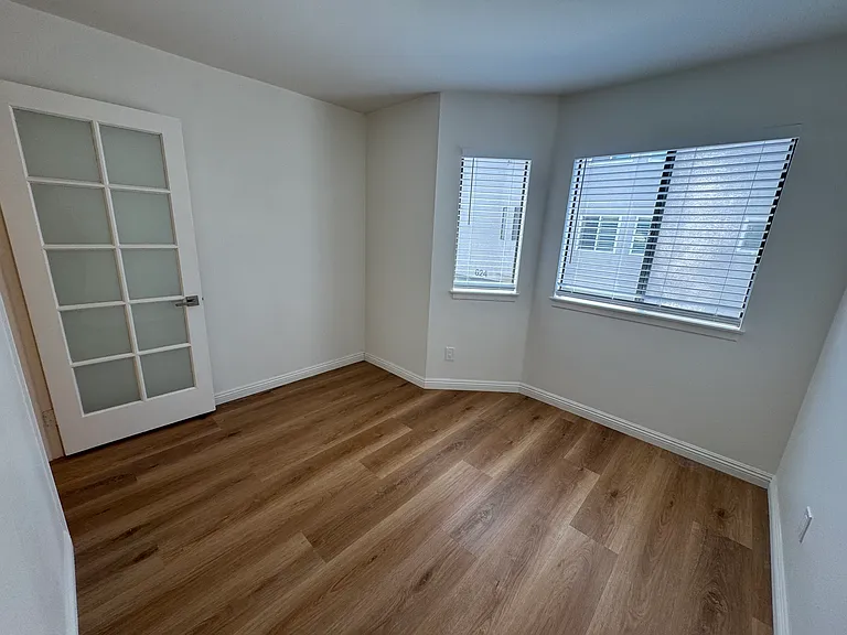 606 E Workman St — Photo 9
