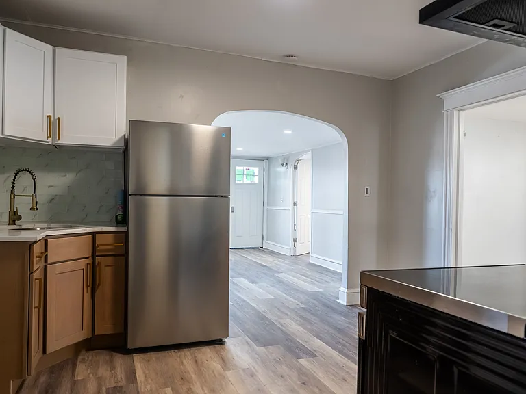 540 Front St — Photo 9