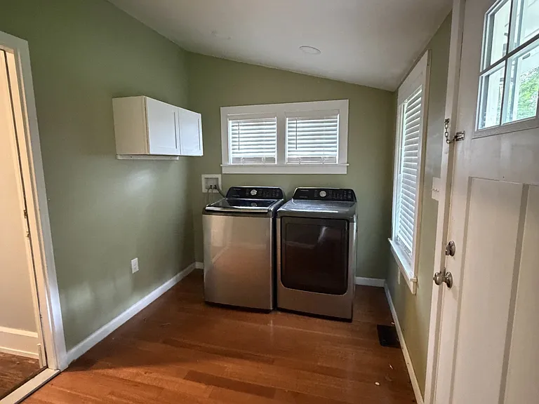 1018 N Maple St — Photo 8