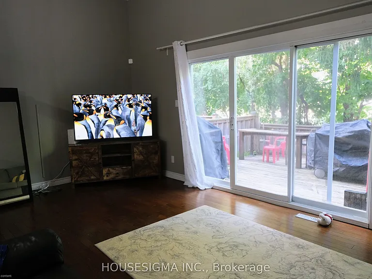 159 Sandringham Cres #88 — Photo 9