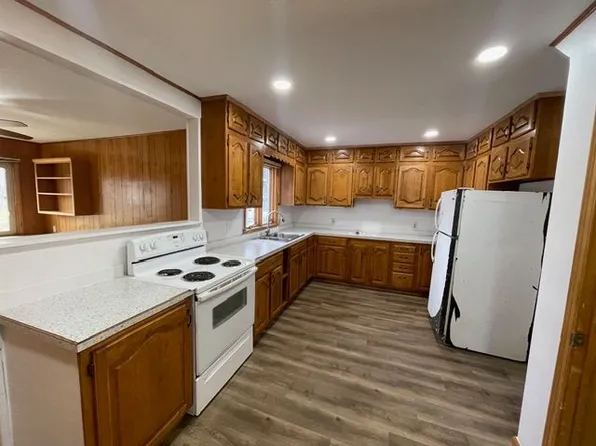 823 1st Ave, Gibbon, MN 55335