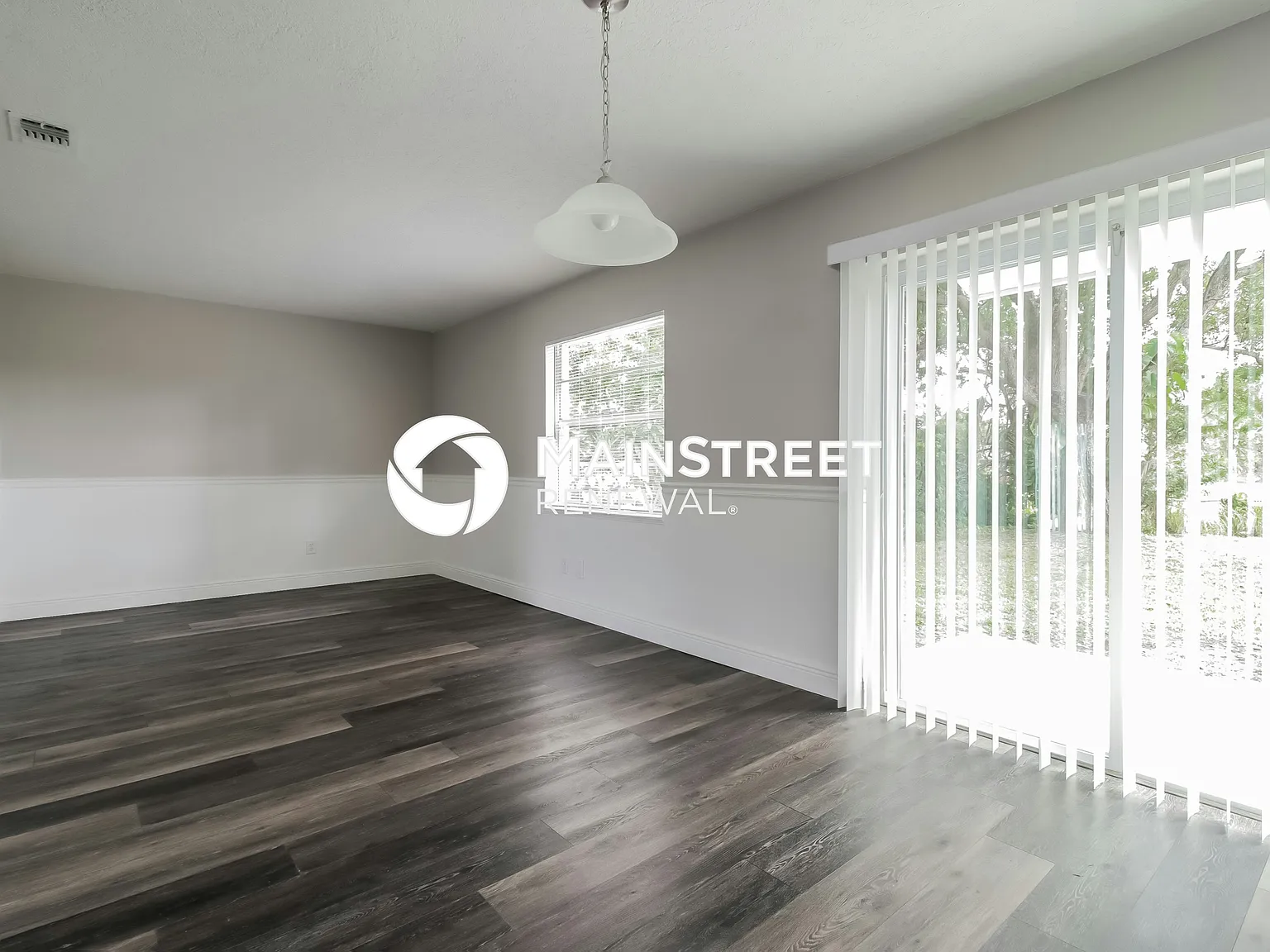 1117 Swan St — Photo 4