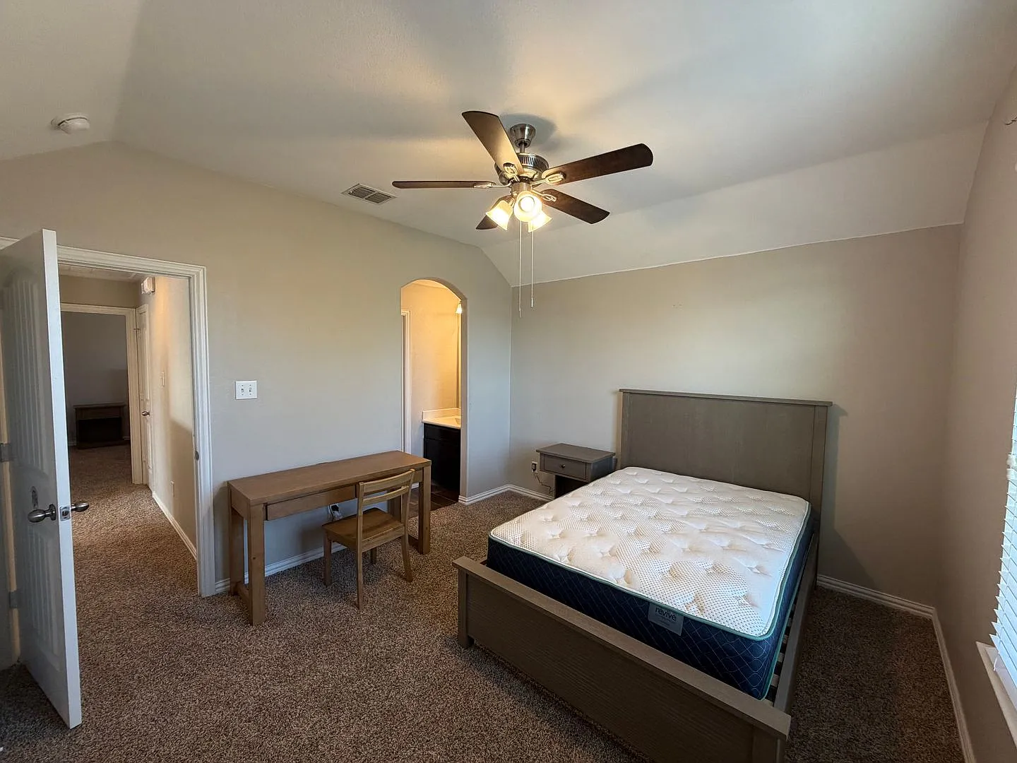 Room in 4 Bedroom Home in Haslet — Photo 4