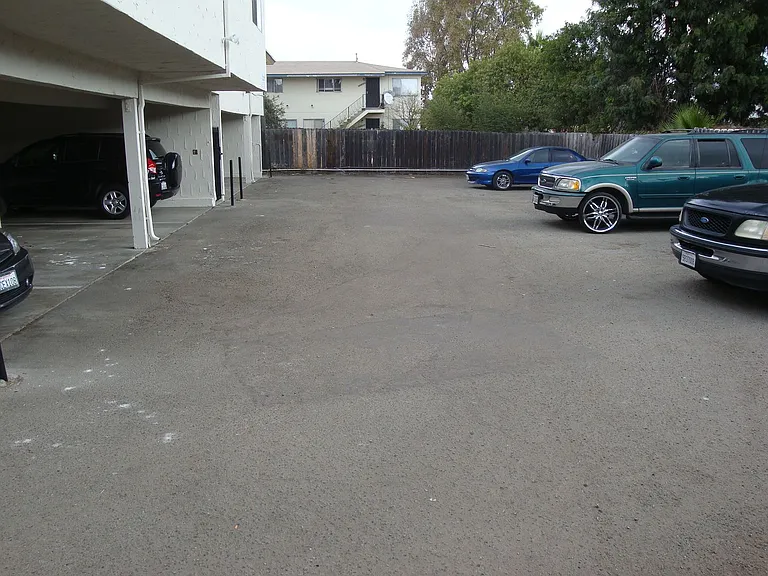 4423 Menlo Ave — Photo 15