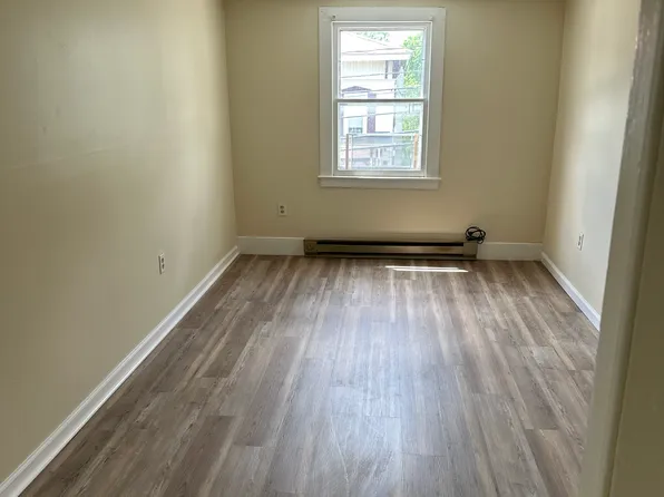 31 East St #4, Edmeston, NY 13335