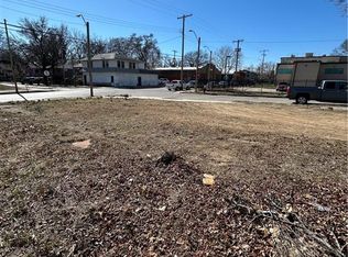 5204 E 24th St, Kansas City, MO 64127