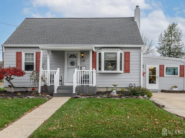 35 Brown Dr, Hamilton, NJ 08690
