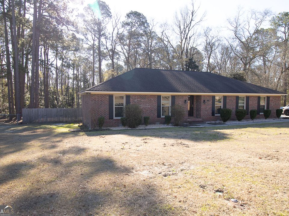 1st image of 410 Cardinal Dr