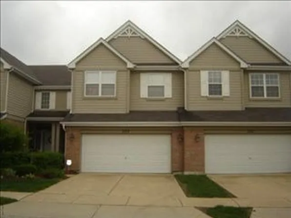 233 Westminster Dr, Bloomingdale, IL 60108
