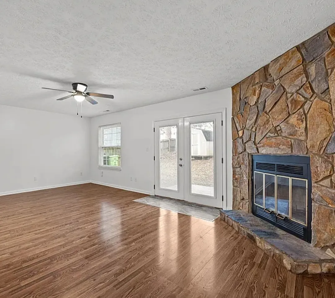 Building Photo - 3333 Joanne Dr
