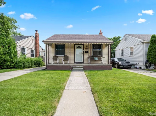12925 Castle St, Southgate, MI 48195