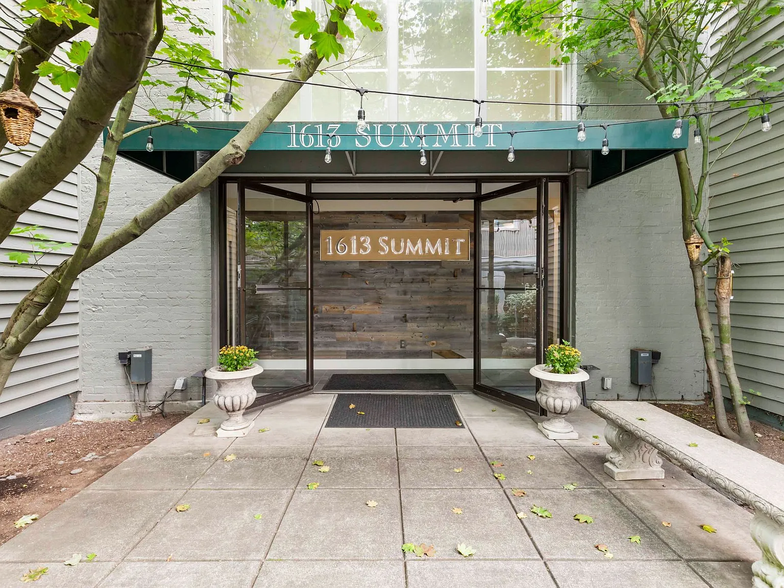 1613 Summit Flats — Photo 1
