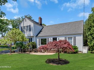 295 Jerome Ave, Oakhurst, NJ 07755