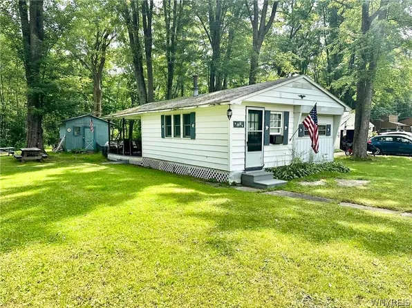 150 Goose Creek Rd, Ashville, NY 14710