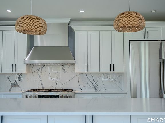 4th image of 433 Belden Hill Road