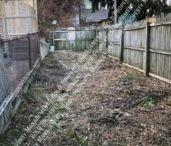1316 Kenny St — Photo 9