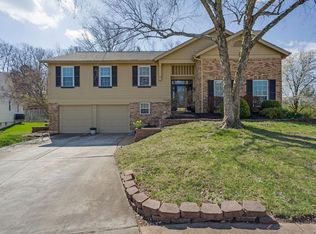 2305 Westclub Terrace Ct, Wildwood, MO