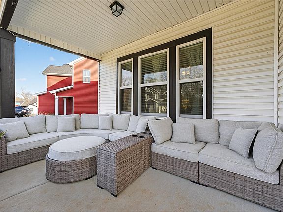 5th image of 103 Lucerne Ln